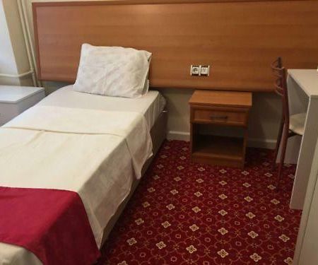 Oezyurt Hotel Бартын Экстерьер фото